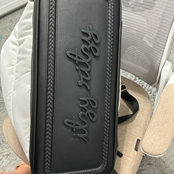 Itzy Ritzy Dream Weekender Travel Bag - Like New!! - Picture 2 of 5